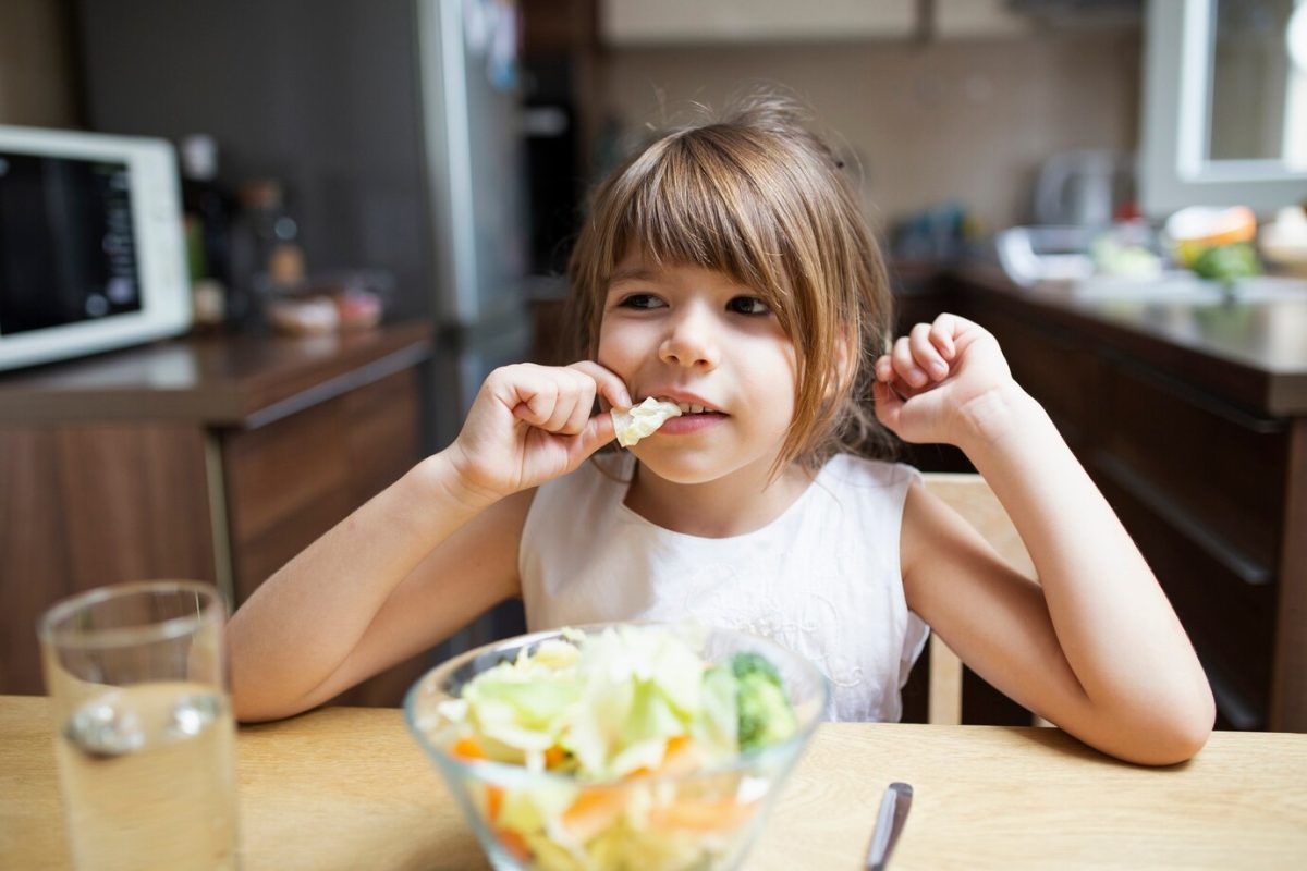 Comment équilibrer l’alimentation pour les enfants en tant que nounou ?